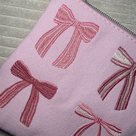 ๐๐ Boho Pink Bow Pouch NWT - Picture 4 of 5
